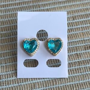 ⭐️-Gold-Trim Teal Heart Crystal Stud Earrings